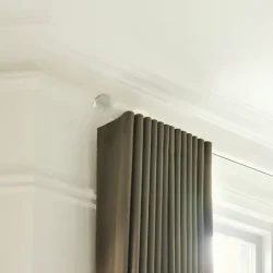 Wave header curtain stack